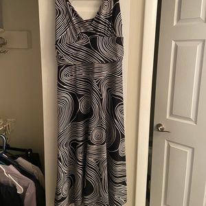 black and white swirly printed midi dress